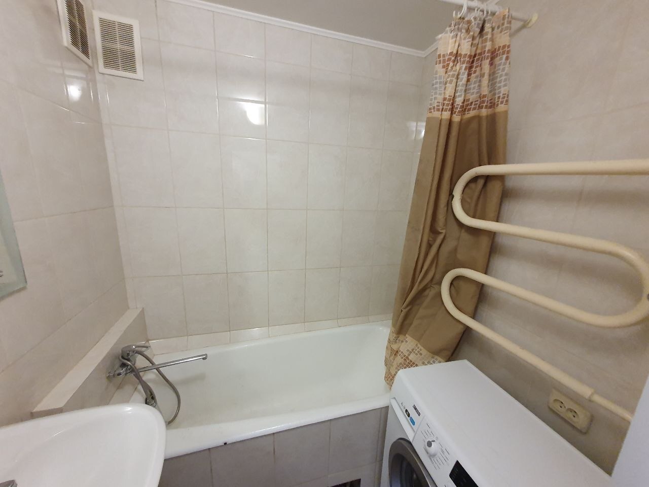 Продажа 3-комнатной квартиры 71 м², Юрия Литвинского ул., 82