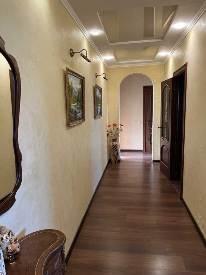 Продажа 3-комнатной квартиры 95.4 м², Науки просп., 54Б