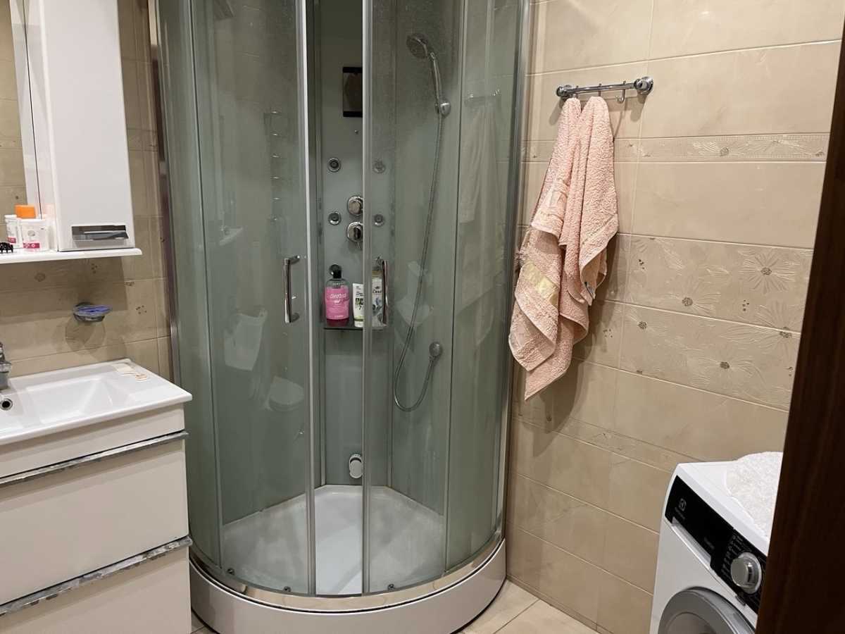 Продажа 3-комнатной квартиры 95.4 м², Науки просп., 54Б