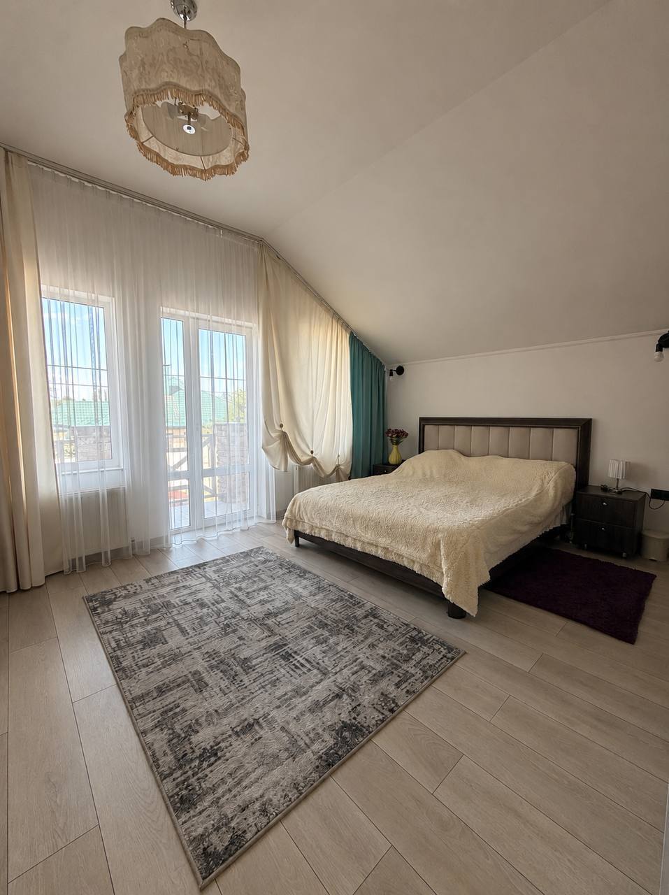 Оренда будинку 225 м²