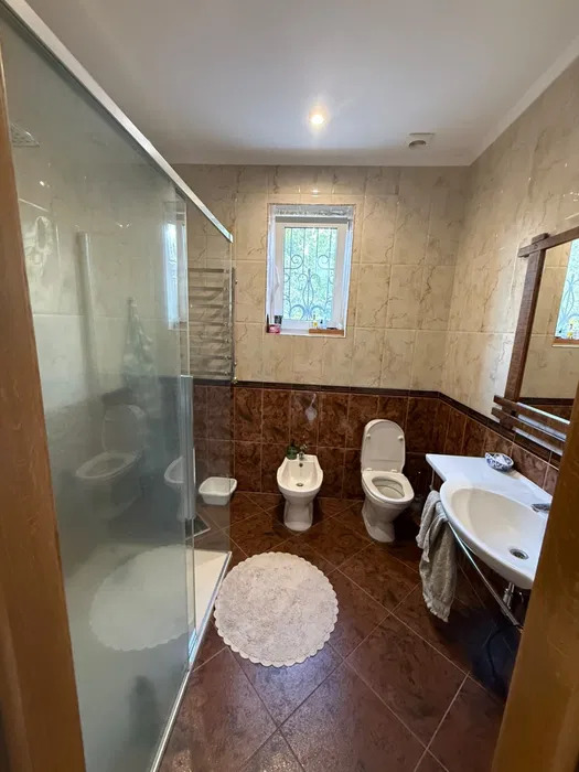 Оренда будинку 180 м²