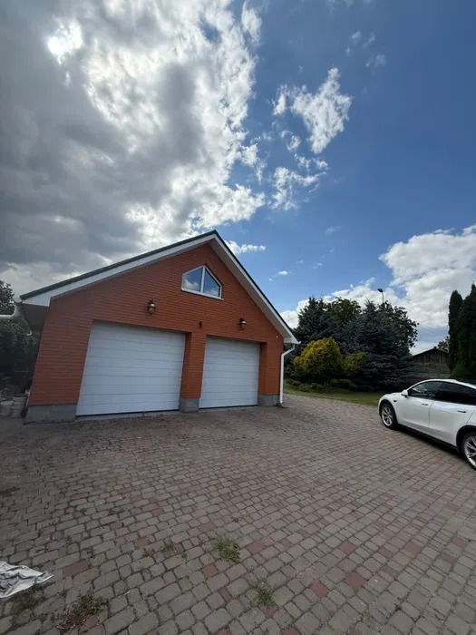 Оренда будинку 180 м²