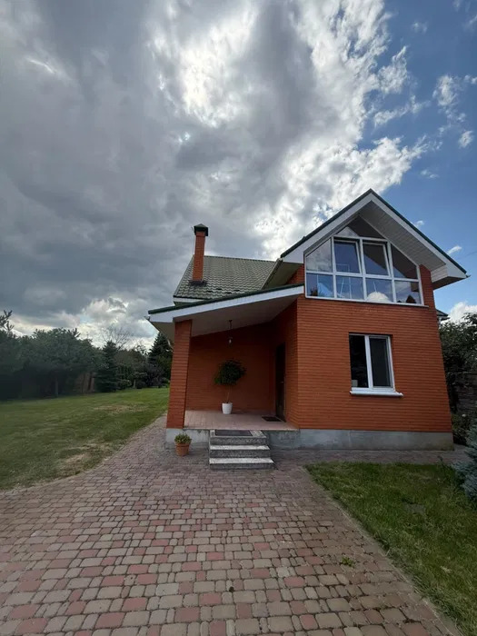 Оренда будинку 180 м²