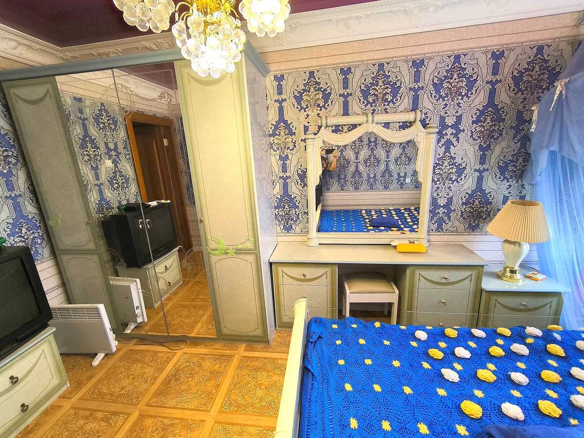 Продажа 2-комнатной квартиры 49.5 м², Комсомольська