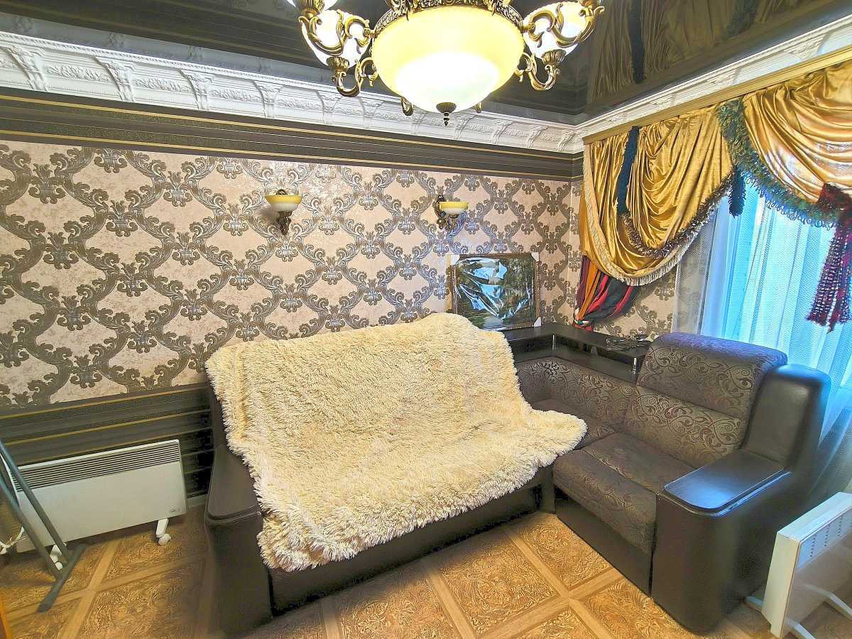 Продажа 2-комнатной квартиры 49.5 м², Комсомольська