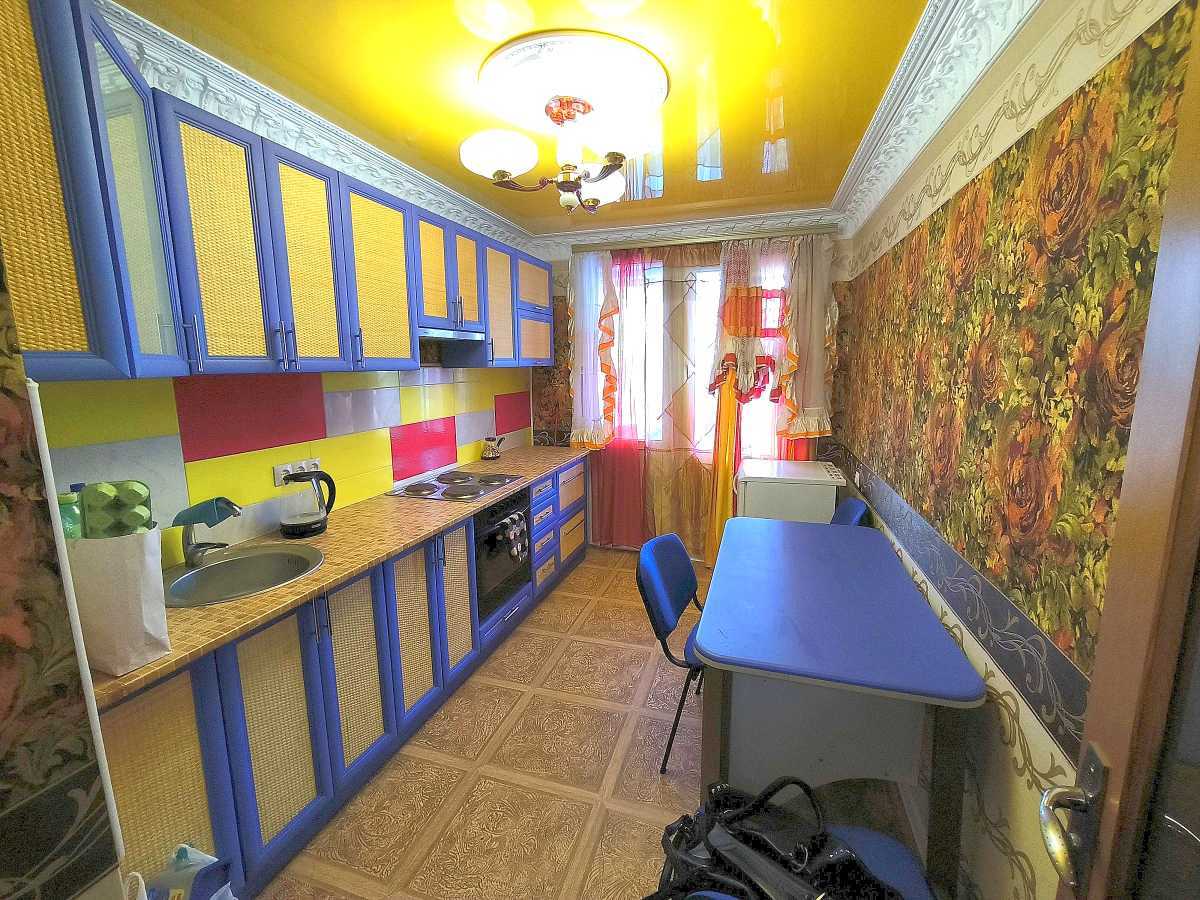 Продажа 2-комнатной квартиры 49.5 м², Комсомольська