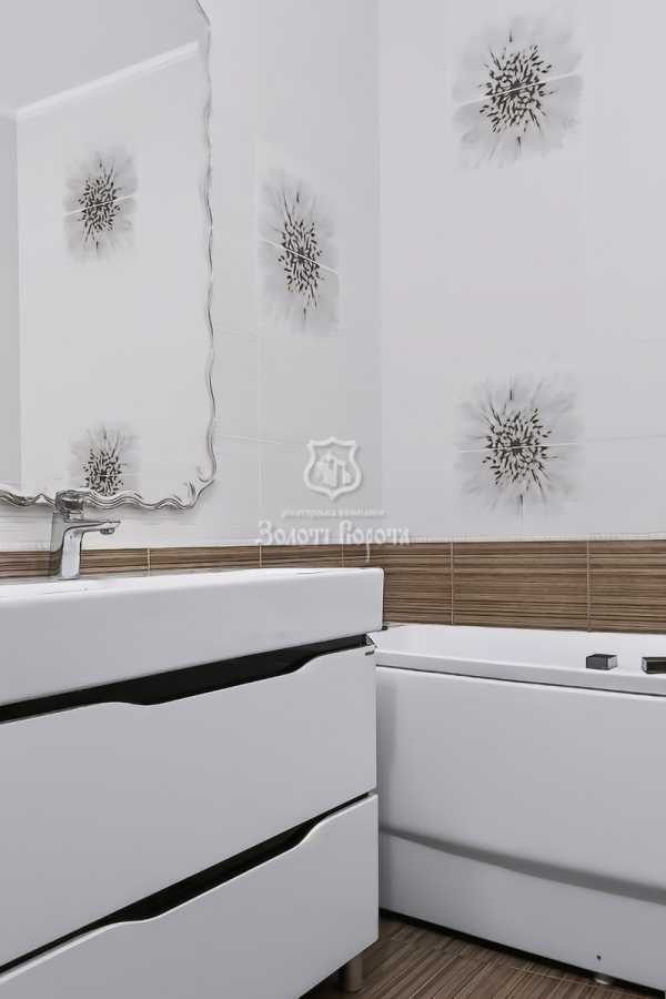 Продажа 2-комнатной квартиры 67.8 м², Николая Лаврухина ул., 14