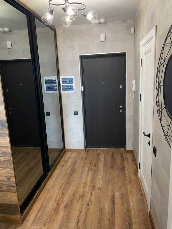 Аренда 1-комнатной квартиры 53 м², Джона Маккейна ул., 3А