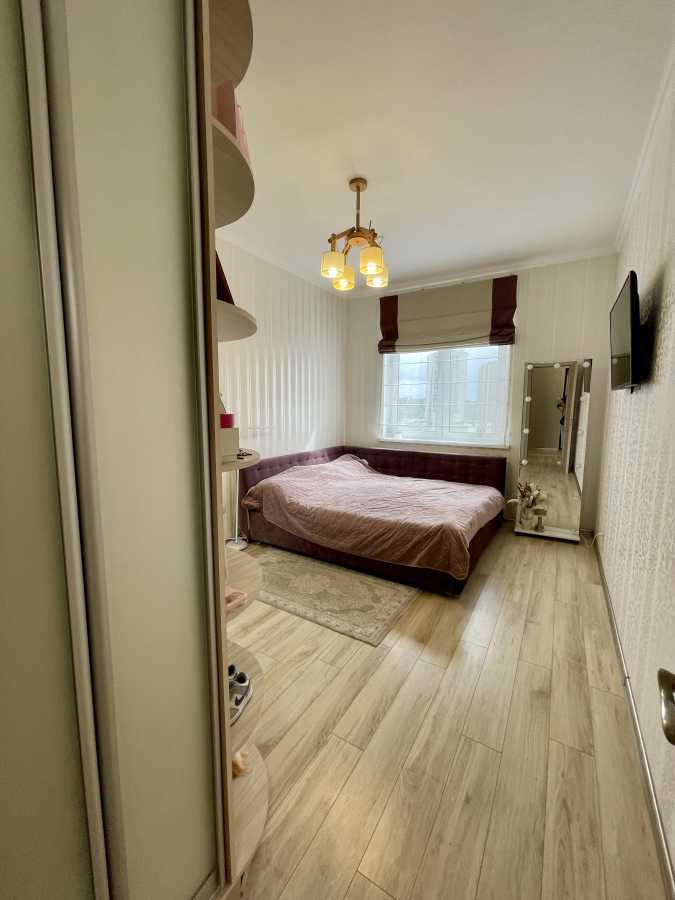 Продажа 1-комнатной квартиры 54 м², Демеевская ул., 13