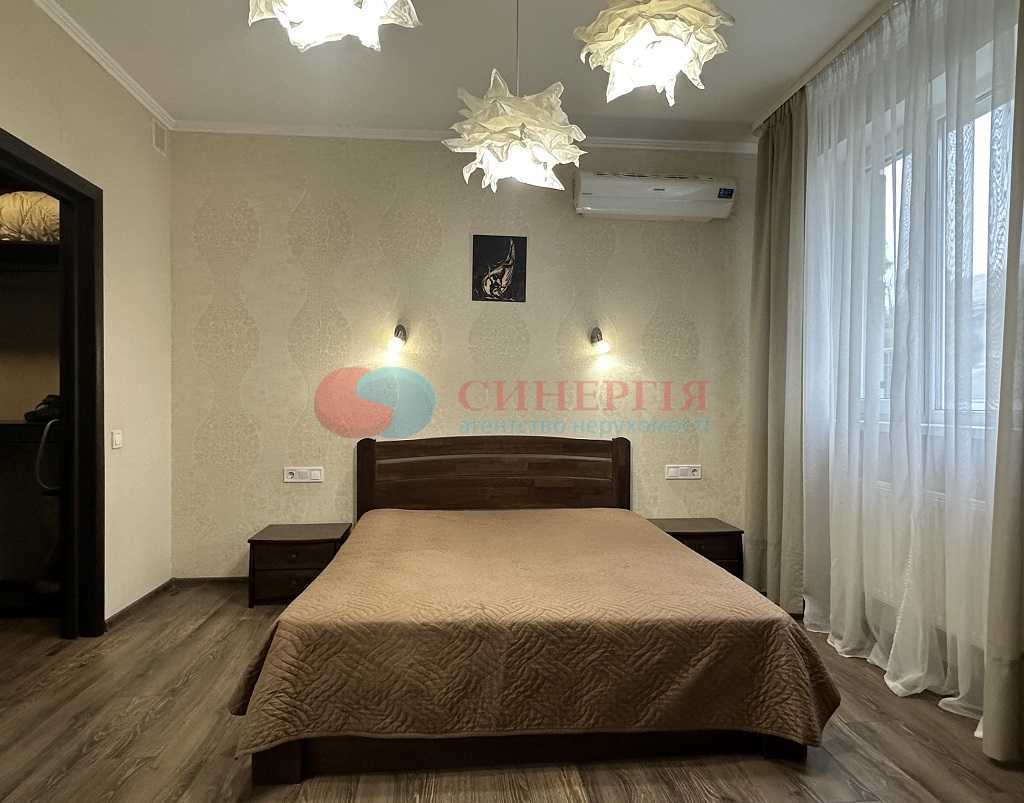 Аренда 4-комнатной квартиры 100 м², Мельникова, 51Б