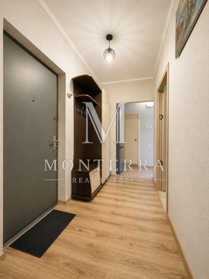 Продажа 2-комнатной квартиры 56 м², Владимира Маяковского просп., 3Б