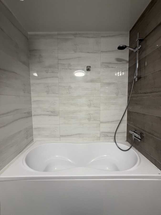 Продажа 2-комнатной квартиры 83 м², Машинобудівельників, 4Б