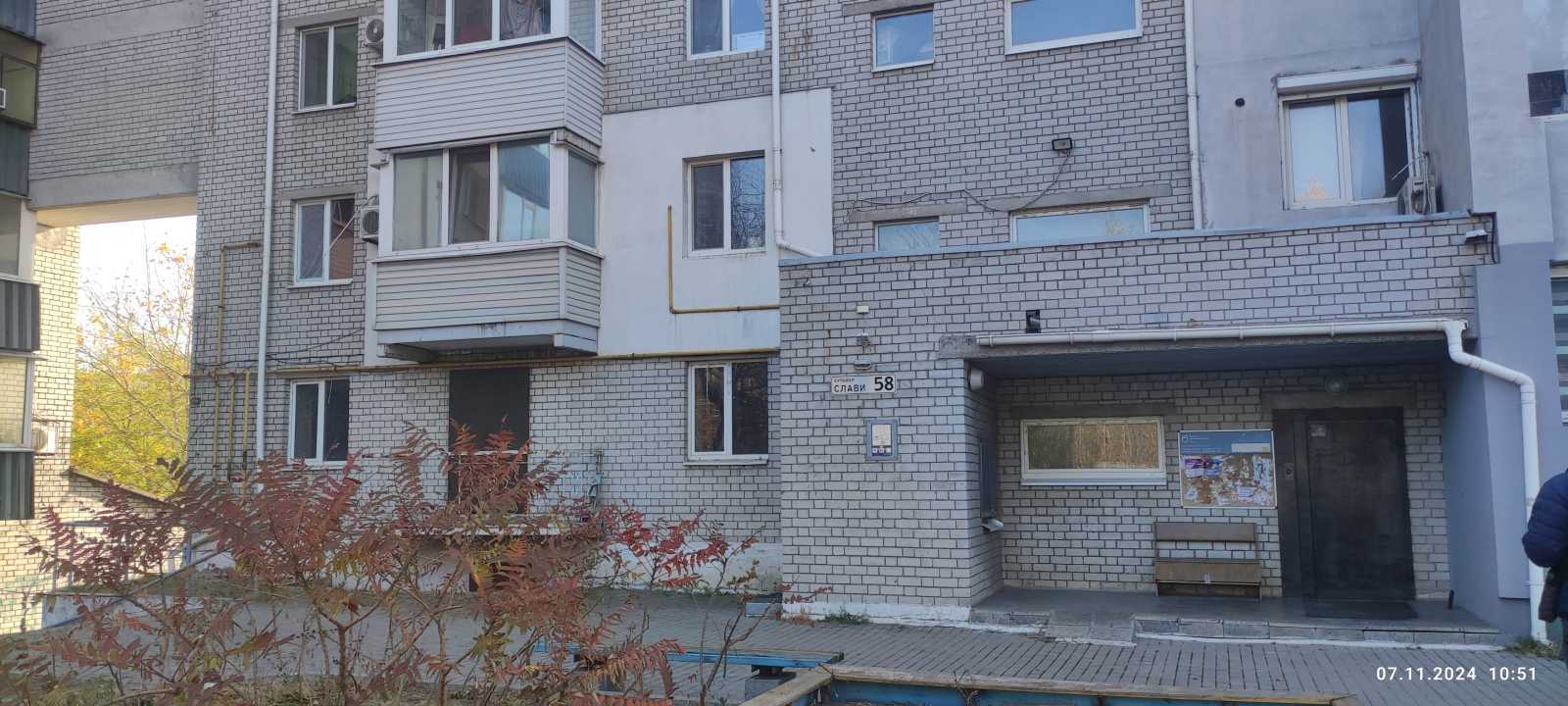 Продаж 5-кімнатної квартири 174.5 м², Слави бул., 58