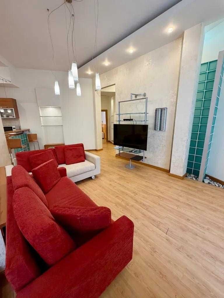 Аренда 5-комнатной квартиры 150 м², Староказацкая ул.