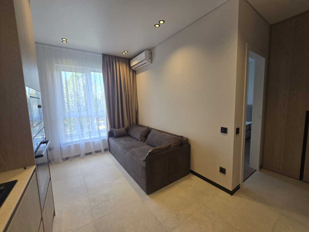Продажа 1-комнатной квартиры 47 м², Метрологическая ул., 107