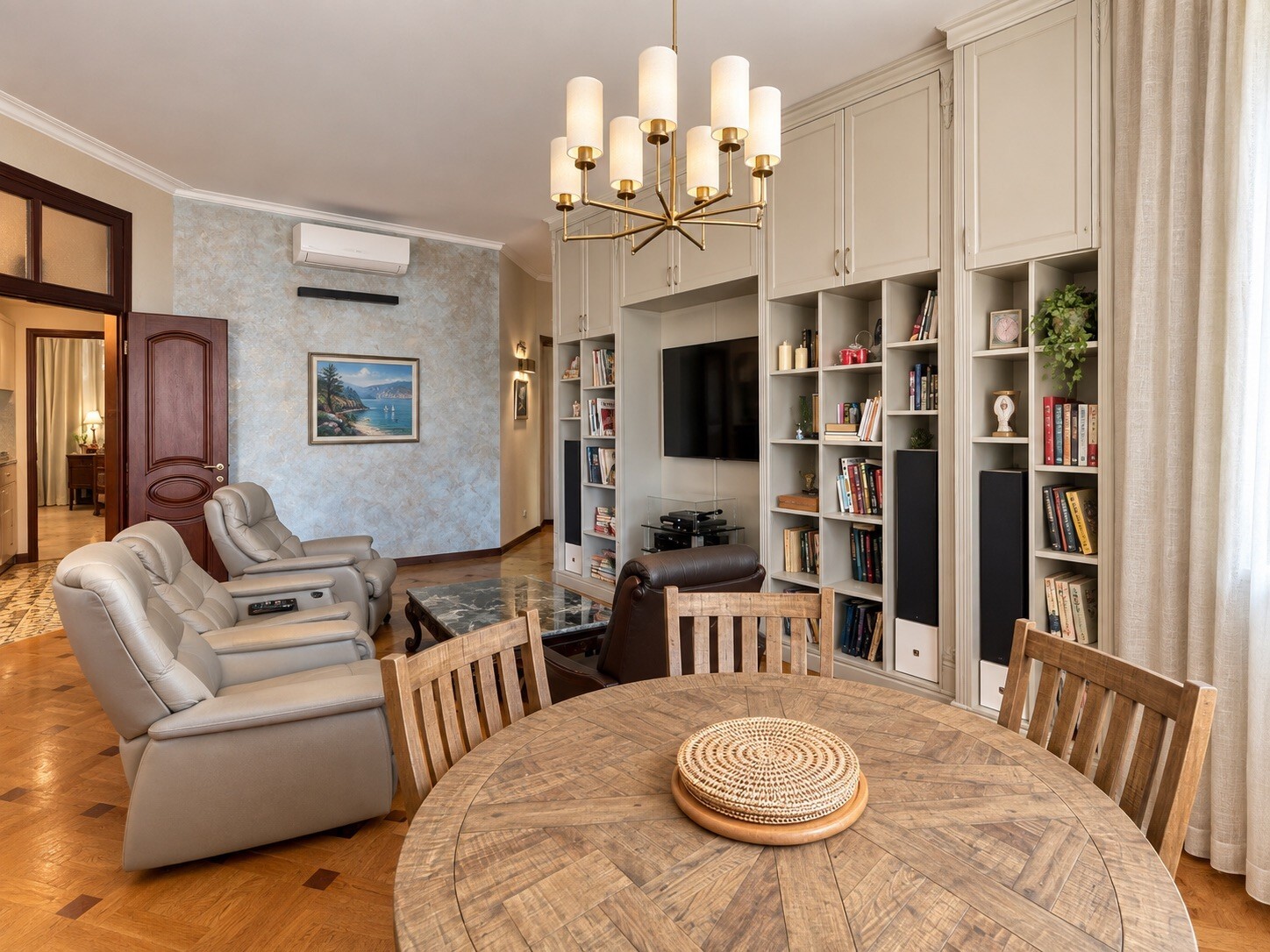 Продажа 3-комнатной квартиры 145 м², Пирогова ул., 6А