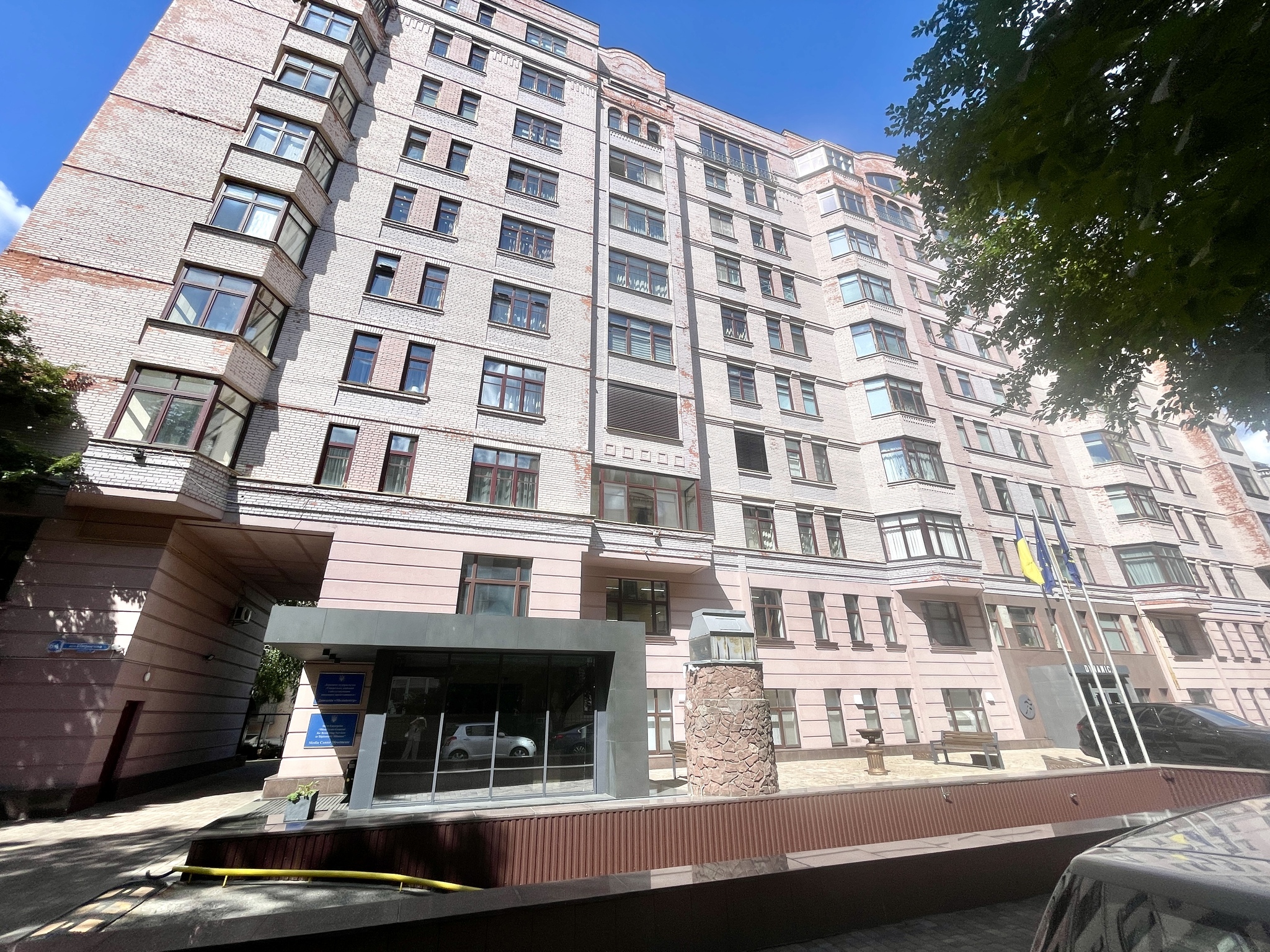 Продажа 3-комнатной квартиры 145 м², Пирогова ул., 6А