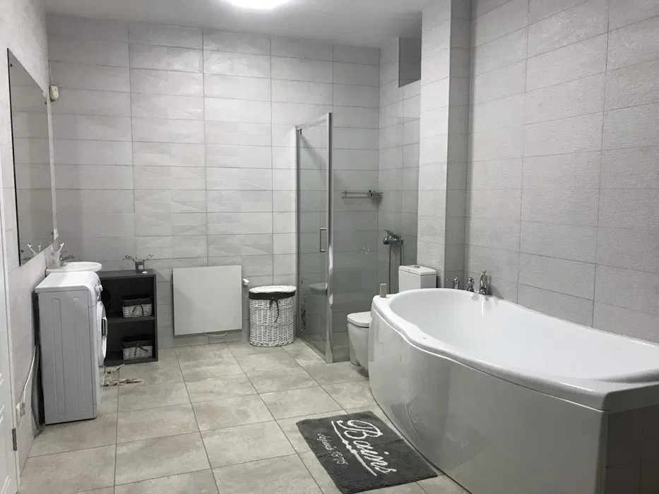 Оренда будинку 128 м², Орхідейна вул.
