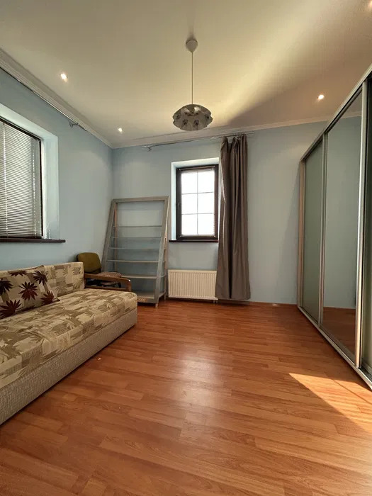 Оренда будинку 221 м²