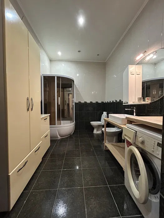 Оренда будинку 221 м²