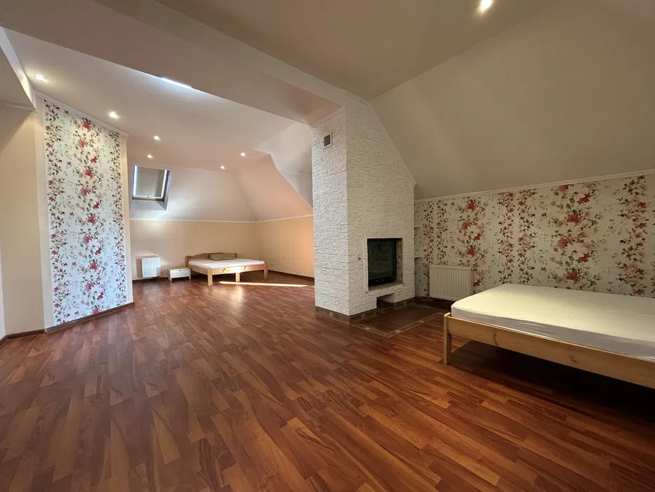 Оренда будинку 221 м²