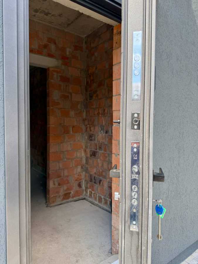 Продажа 3-комнатной квартиры 72 м², Святопетровского ул., 34