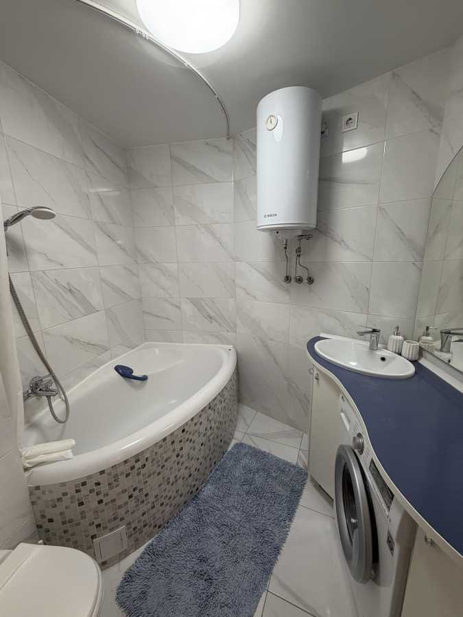 Аренда 2-комнатной квартиры 65.5 м², Маршала Тимошенко ул., 13А