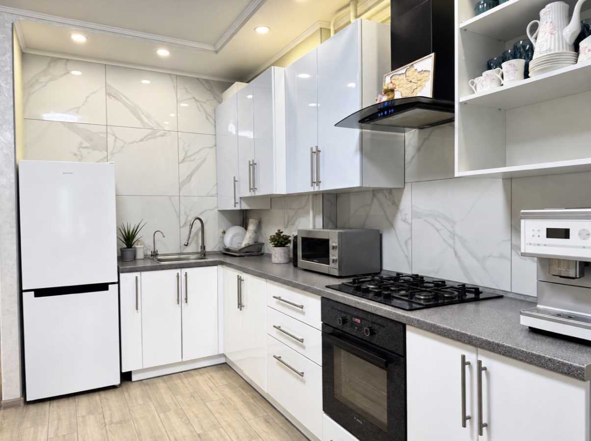 Продаж 1-кімнатної квартири 48.3 м², Гнатюка пров., 8