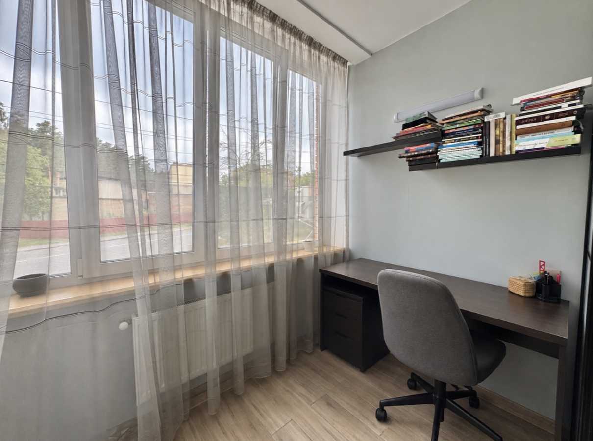 Продаж 1-кімнатної квартири 48.3 м², Гнатюка пров., 8