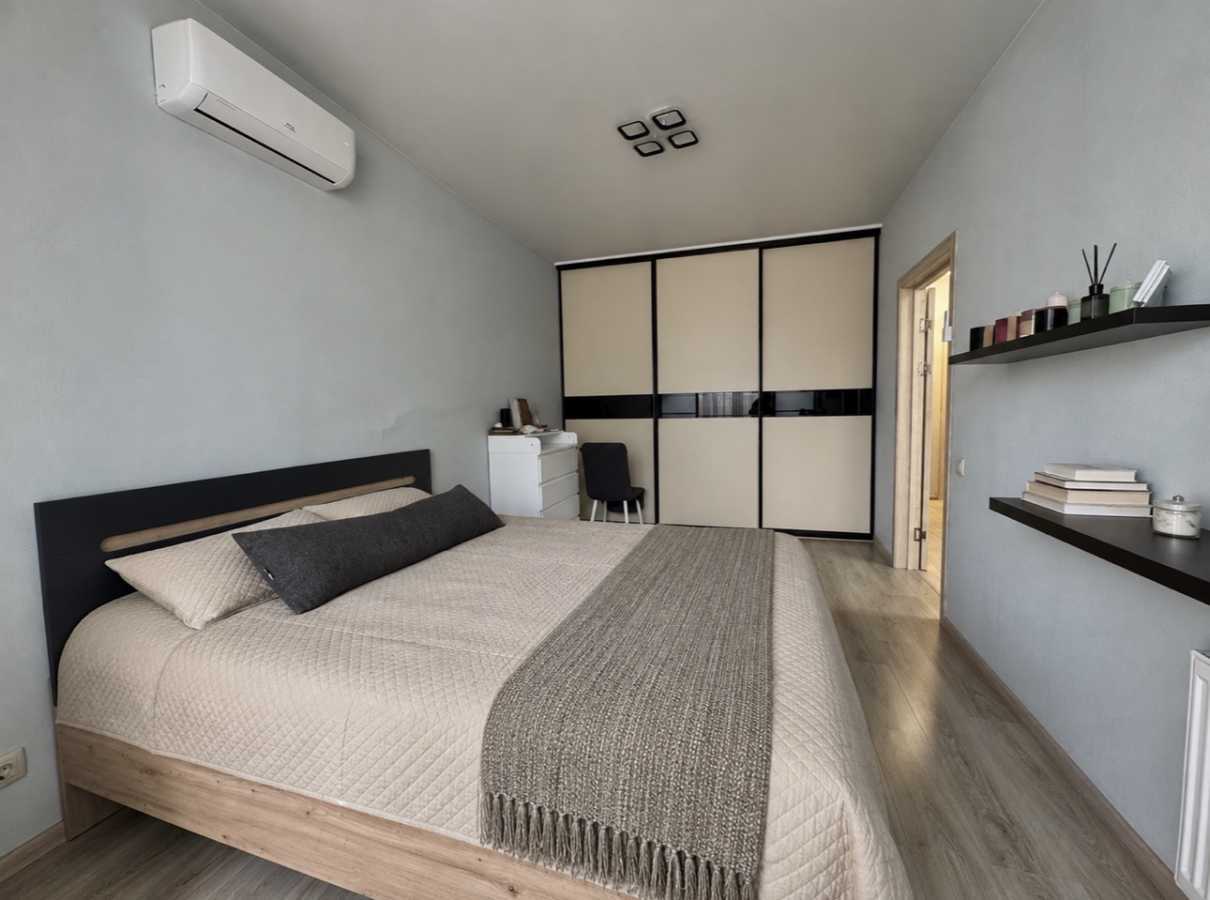 Продаж 1-кімнатної квартири 48.3 м², Гнатюка пров., 8