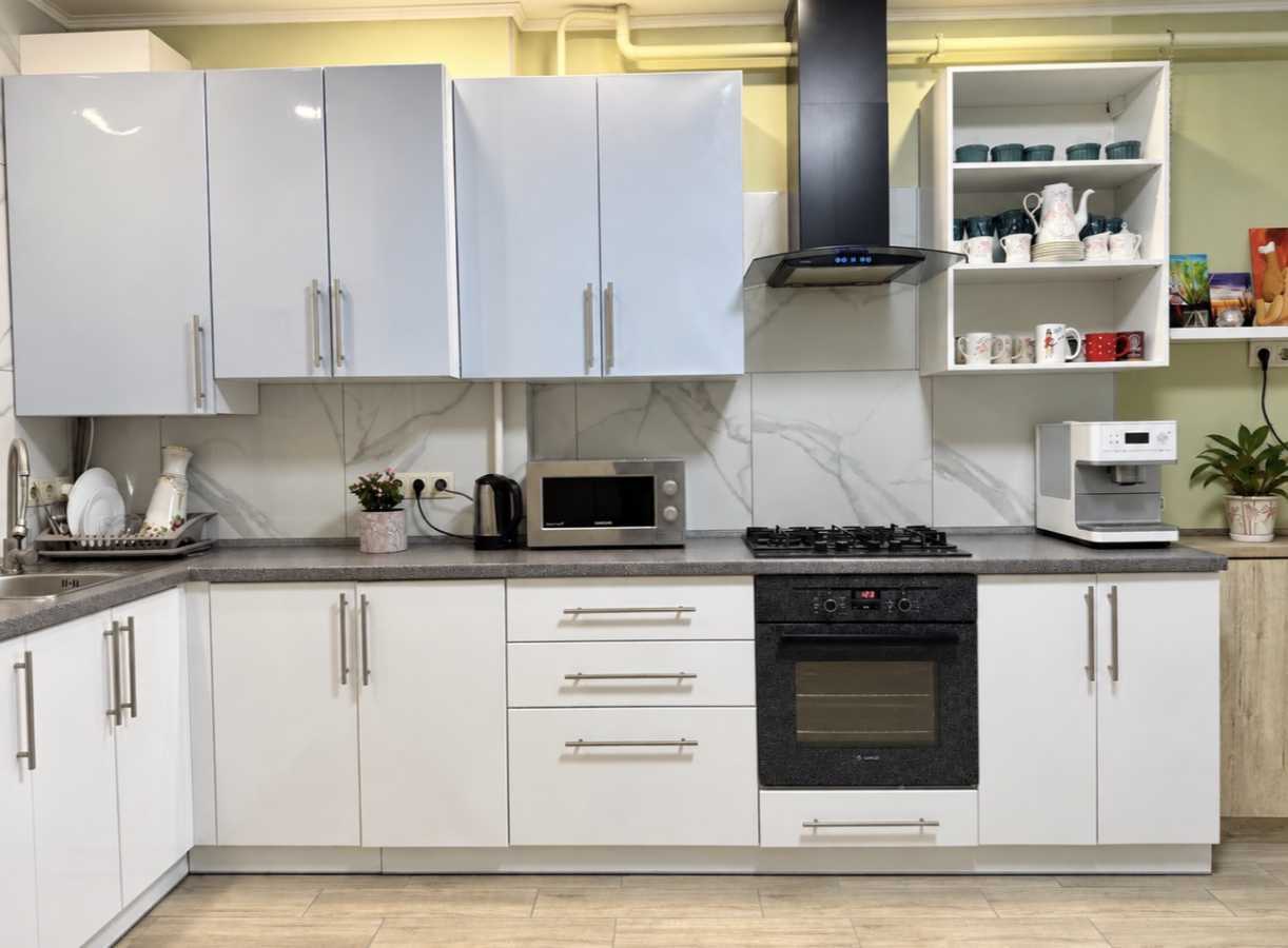 Продаж 1-кімнатної квартири 48.3 м², Гнатюка пров., 8