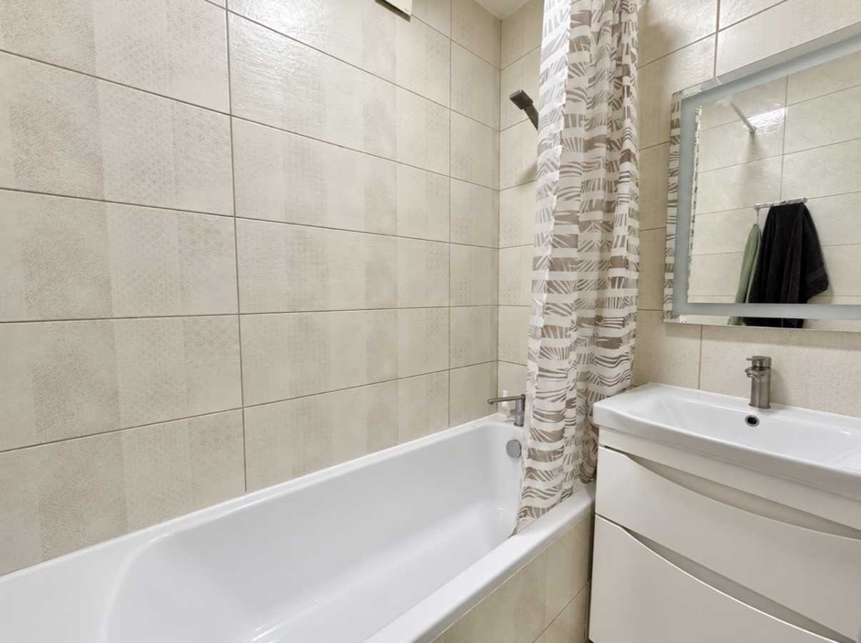 Продаж 1-кімнатної квартири 48.3 м², Гнатюка пров., 8