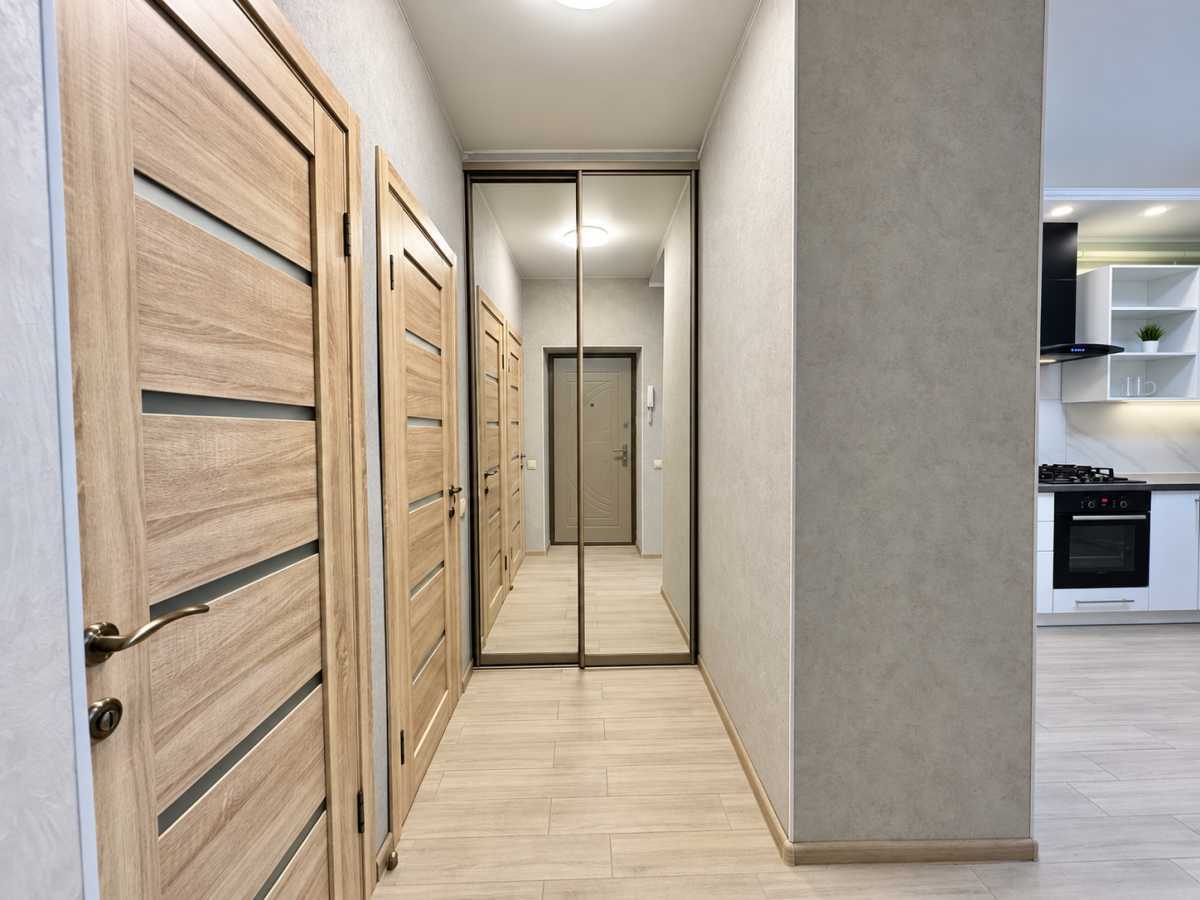 Продаж 1-кімнатної квартири 48.3 м², Гнатюка пров., 8