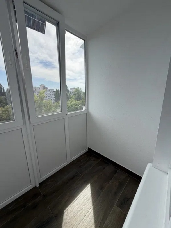 Продажа 3-комнатной квартиры 64 м², Академика Королева ул.
