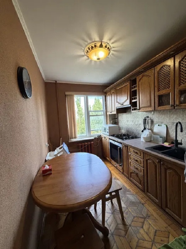 Продажа 3-комнатной квартиры 64 м², Академика Королева ул.