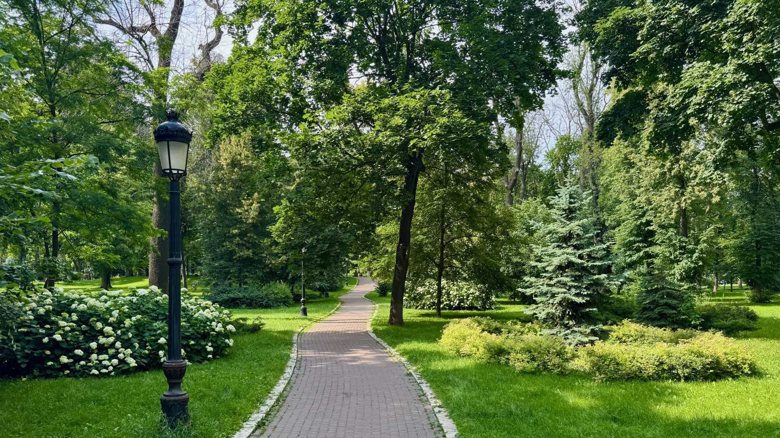 Продажа 4-комнатной квартиры 130 м², Михаила Грушевского ул.