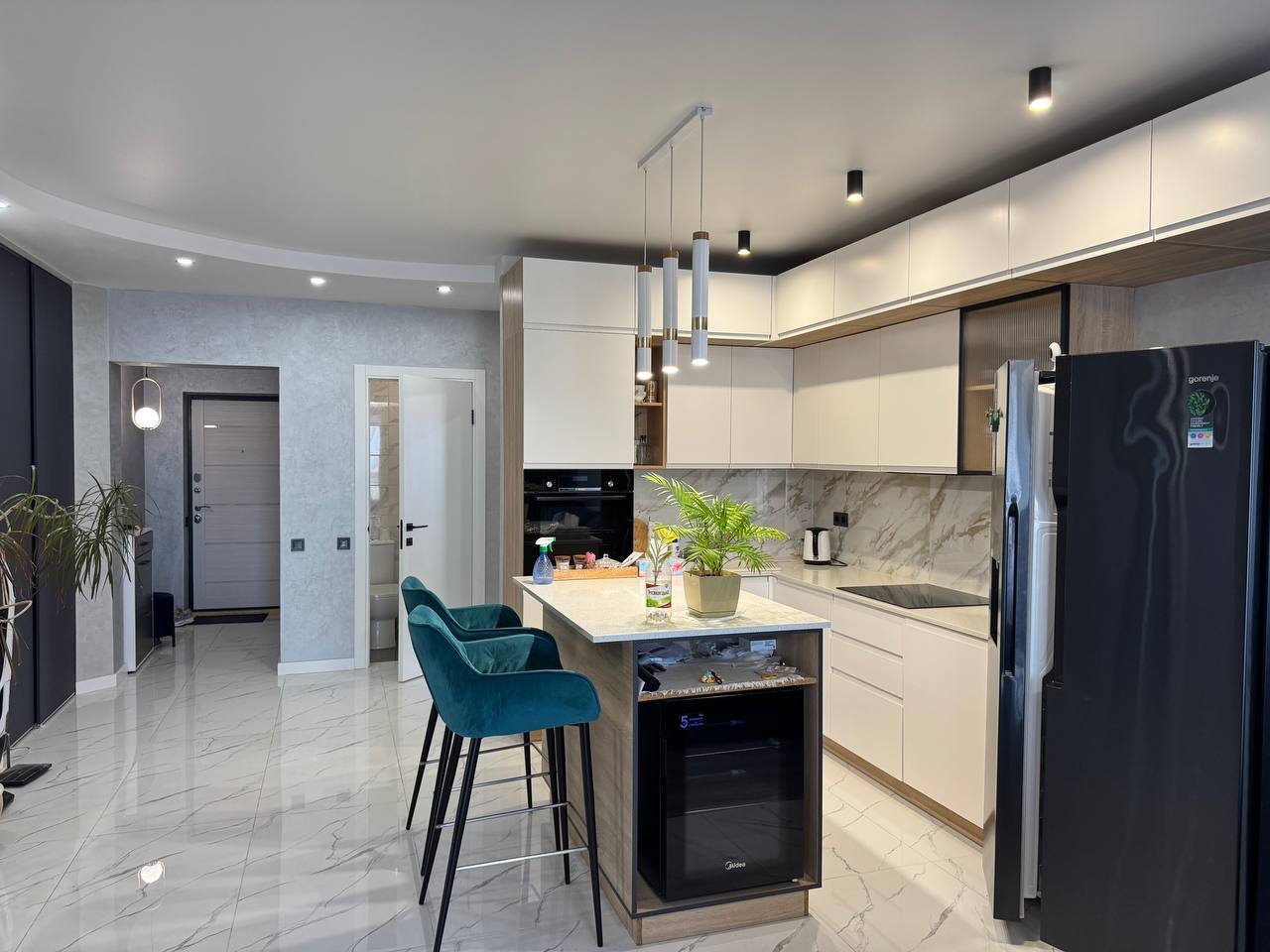 Продажа 3-комнатной квартиры 103 м², Клиническая ул., 23-25