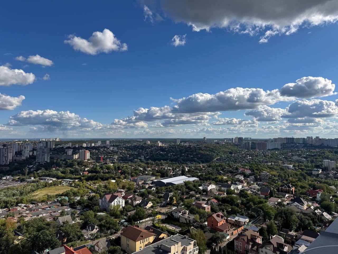 Продажа 3-комнатной квартиры 103 м², Клиническая ул., 23-25