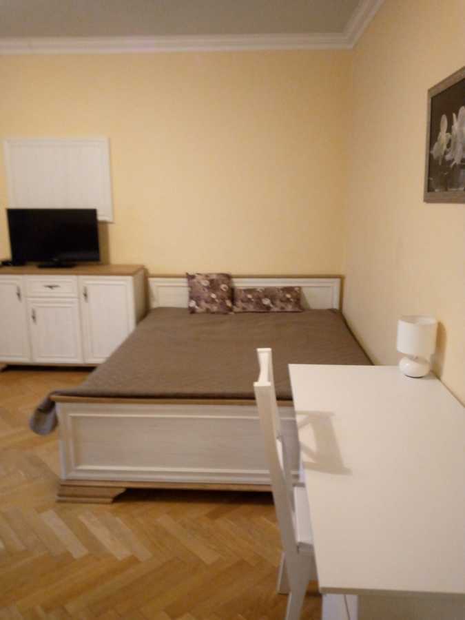 Оренда 1-кімнатної квартири 52 м², Генерала Алмазова вул., 6
