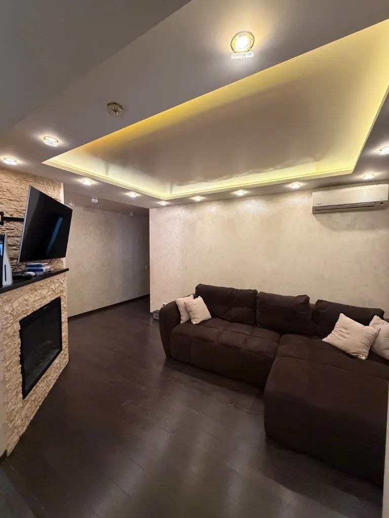 Продажа 4-комнатной квартиры 90 м², Богомаза ул.