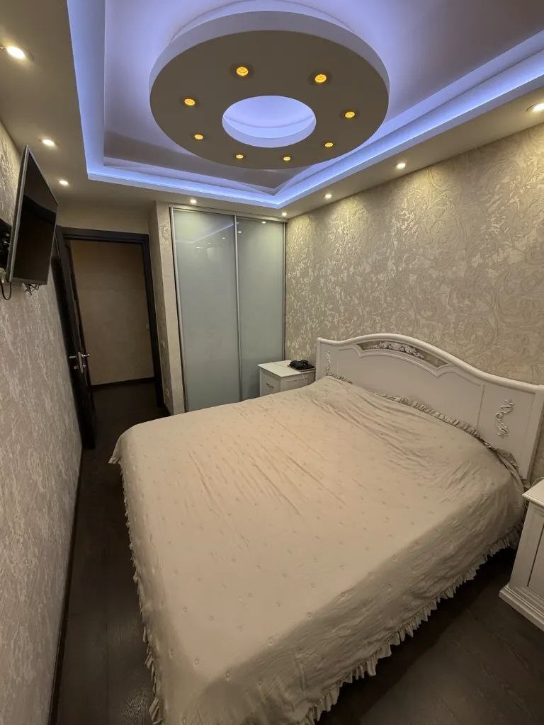 Продажа 4-комнатной квартиры 90 м², Богомаза ул.