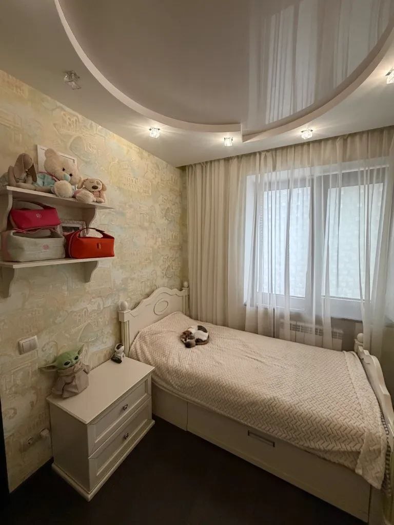 Продажа 4-комнатной квартиры 90 м², Богомаза ул.