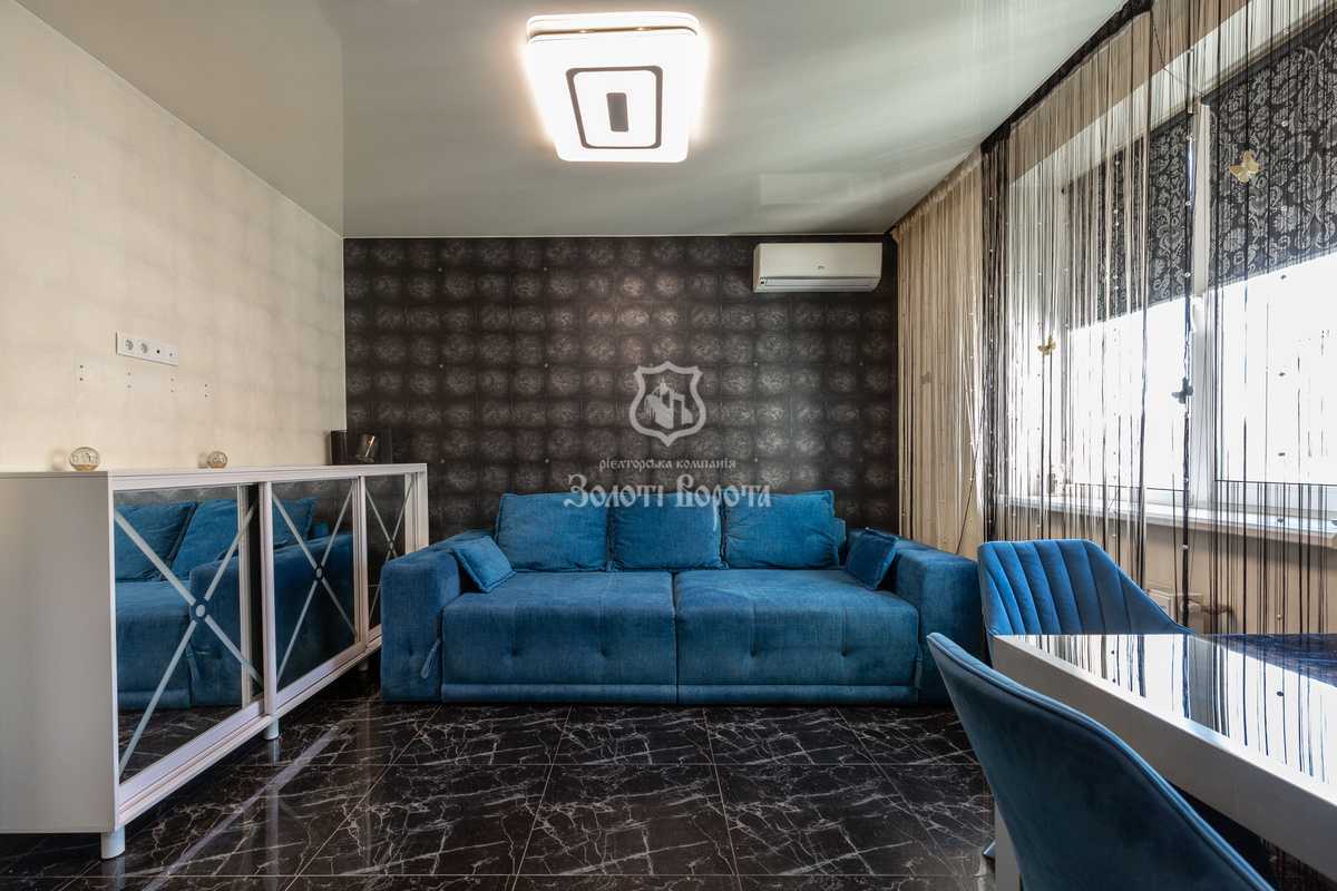Продаж 2-кімнатної квартири 60.7 м², Боголюбова вул., 41