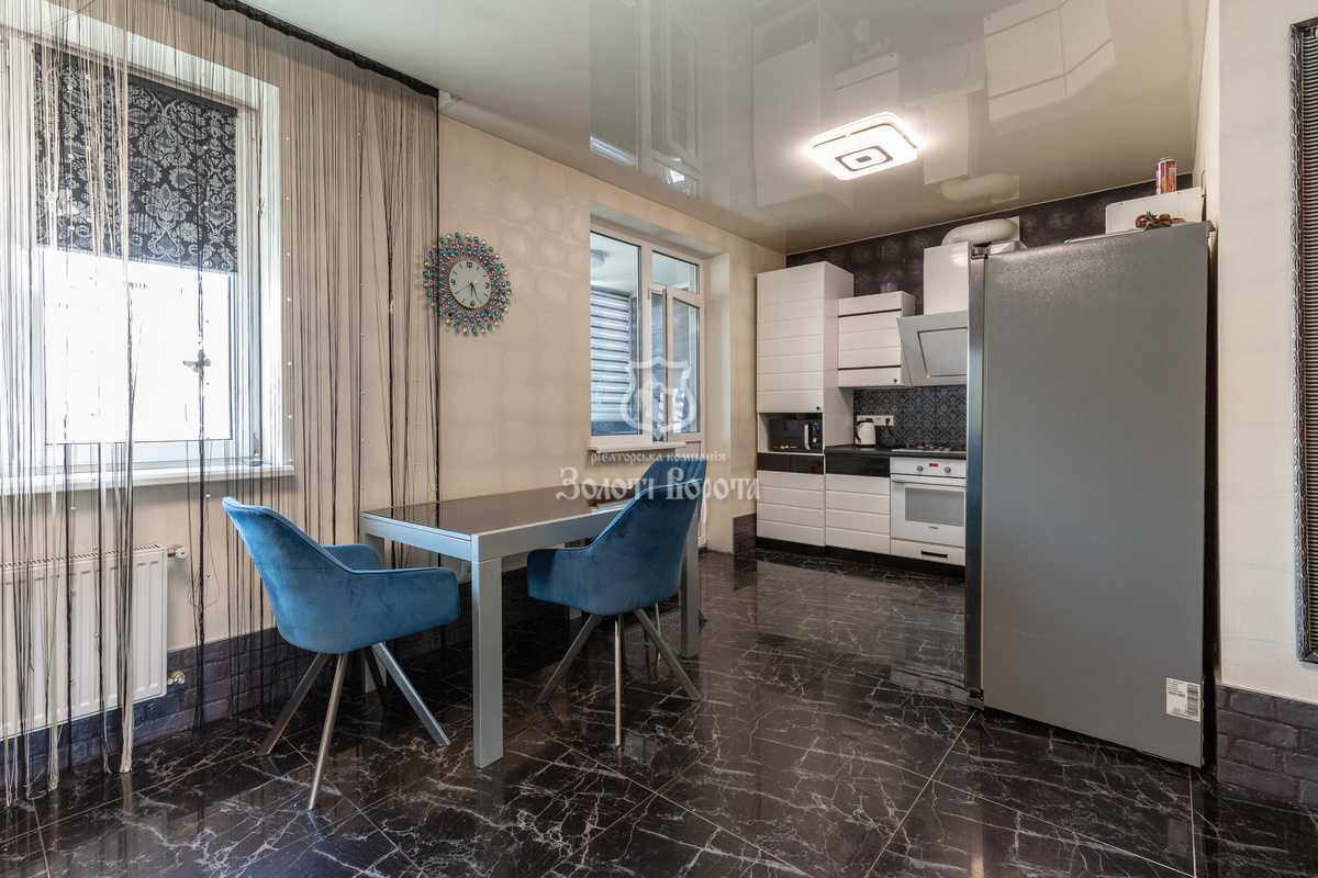 Продаж 2-кімнатної квартири 60.7 м², Боголюбова вул., 41