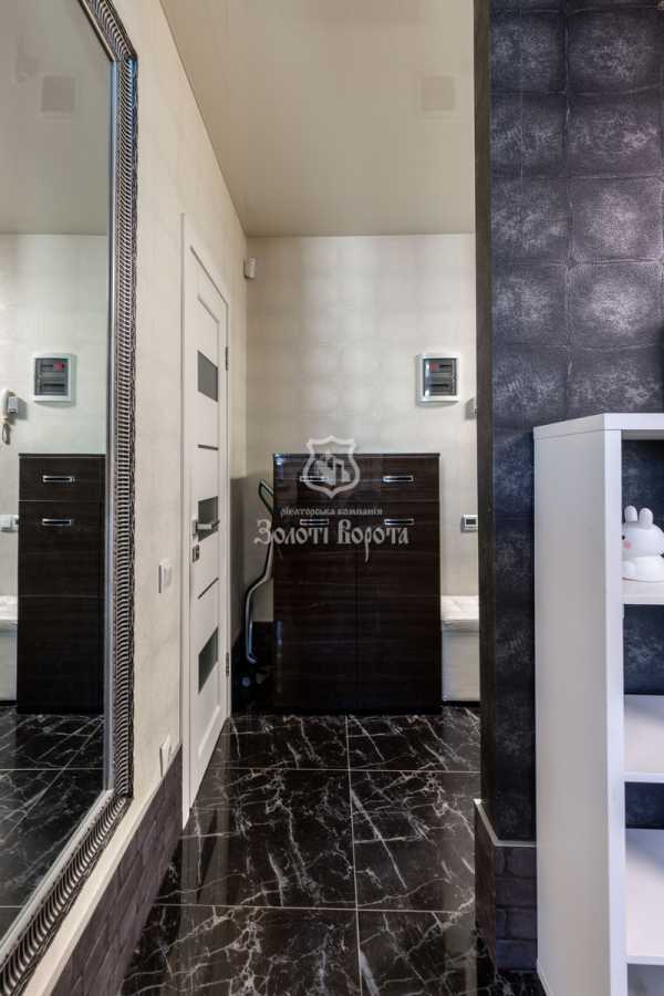 Продаж 2-кімнатної квартири 60.7 м², Боголюбова вул., 41