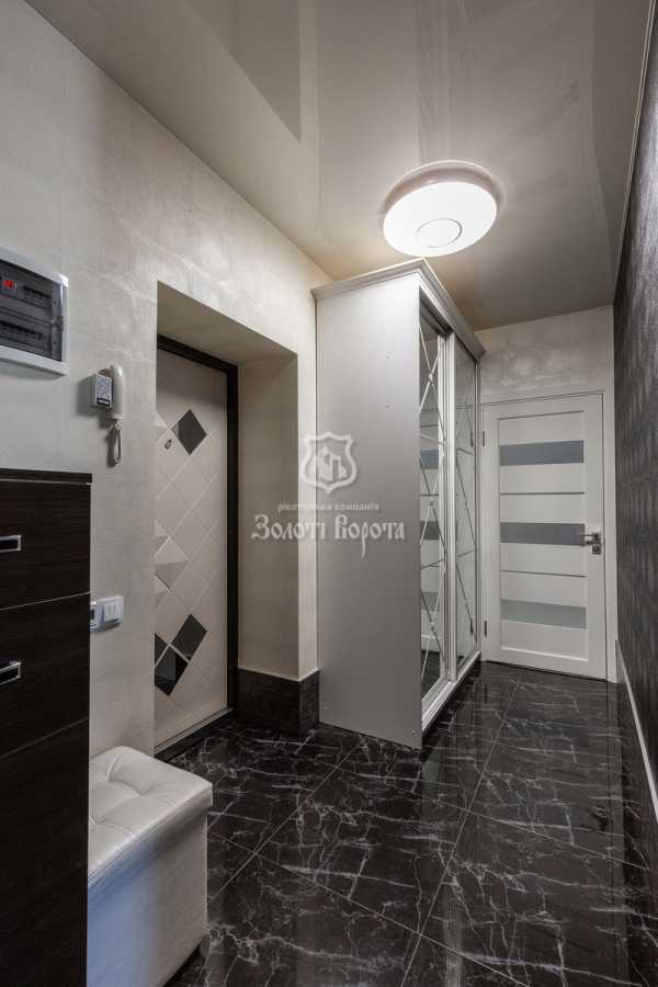 Продаж 2-кімнатної квартири 60.7 м², Боголюбова вул., 41