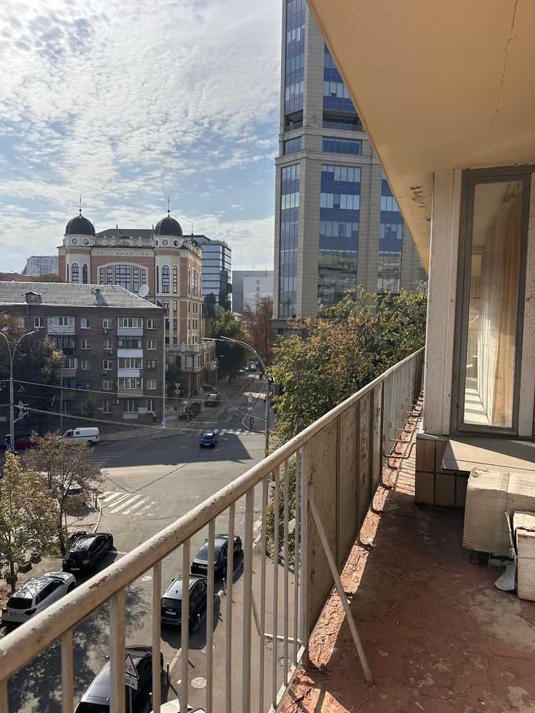 Продажа 3-комнатной квартиры 94 м², Михаила Донца ул., Омеляновича-Павленка, 19
