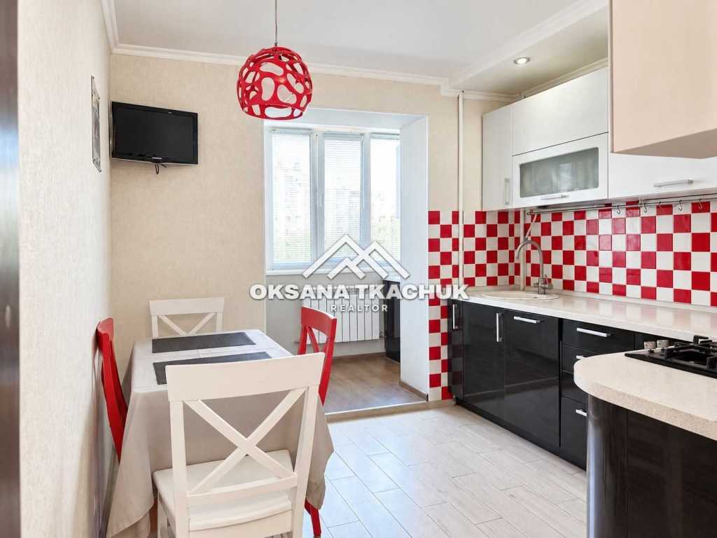 Аренда 3-комнатной квартиры 90 м², Сержа Лифаря ул., 16