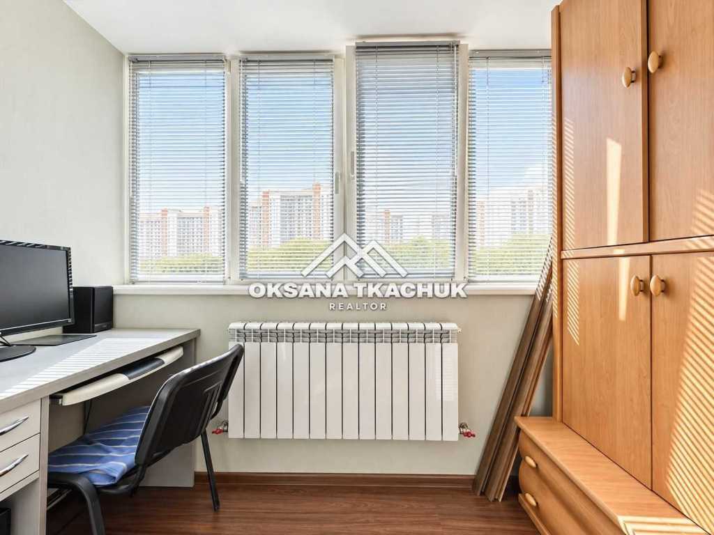 Аренда 3-комнатной квартиры 90 м², Сержа Лифаря ул., 16