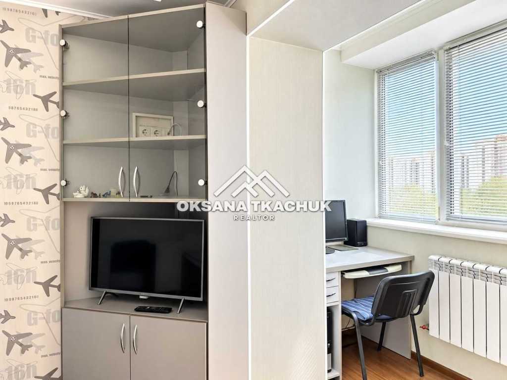 Аренда 3-комнатной квартиры 90 м², Сержа Лифаря ул., 16